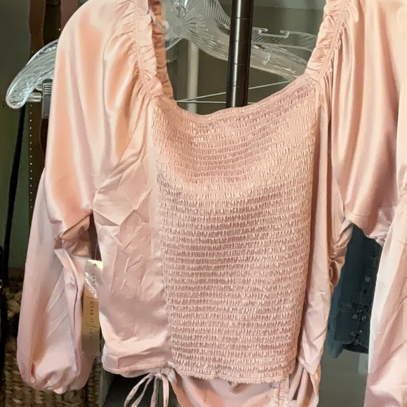 Almost Famous Pink Puff Sleeve Crop Top Blouse - Picture 4 of 4